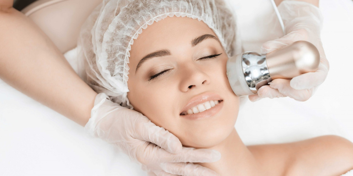 Botox Injections: Treatment, Recovery & Side Effects